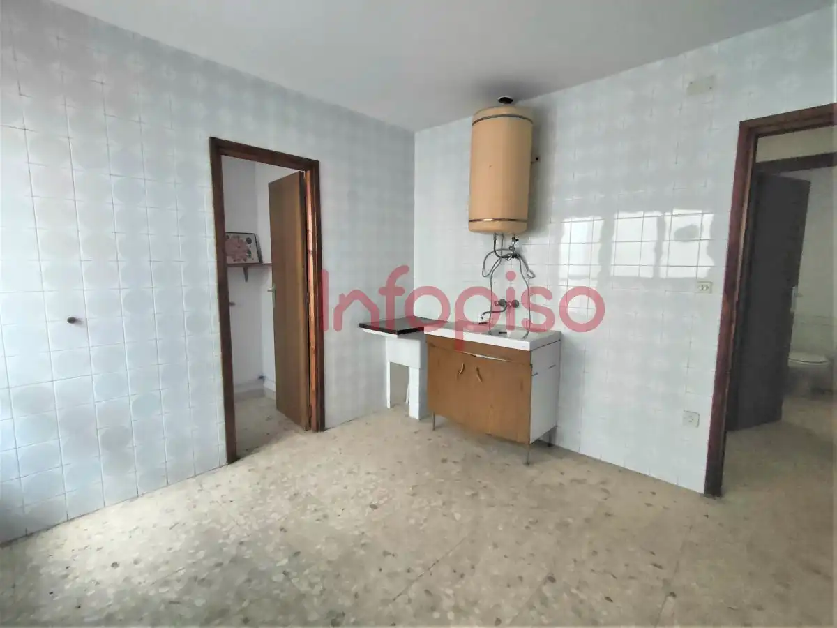 Flat with terrace for sale in Valdepeñas, imagen 6