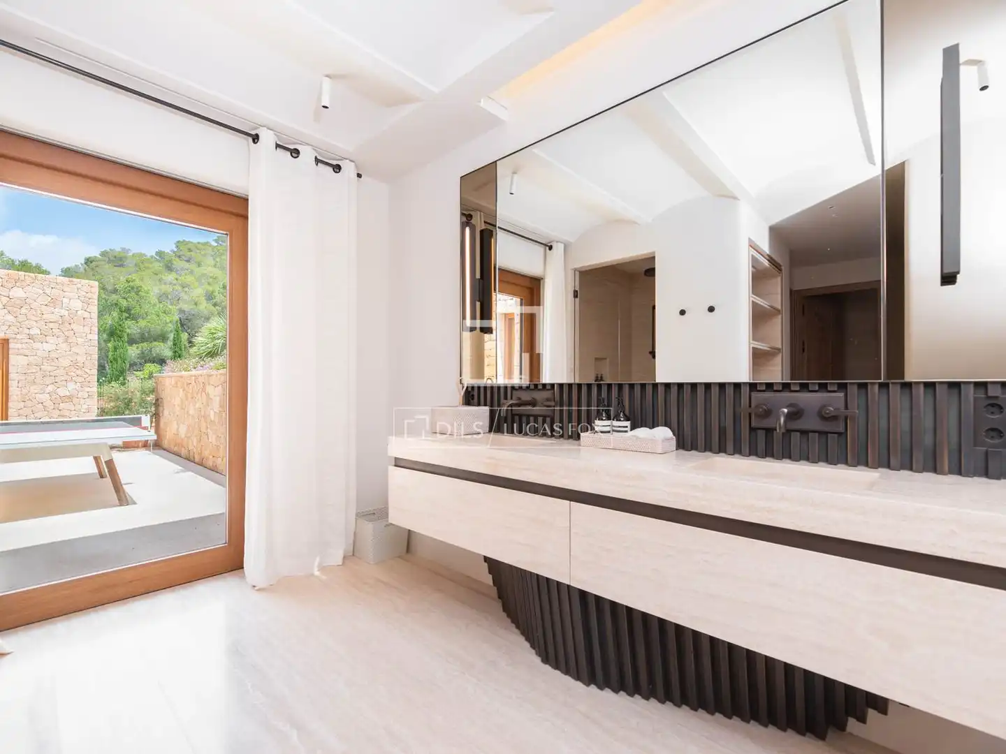Baño de Casa o chalet en venta en Santa Eulària des Riu con Aire acondicionado, Calefacción y Jardín privado