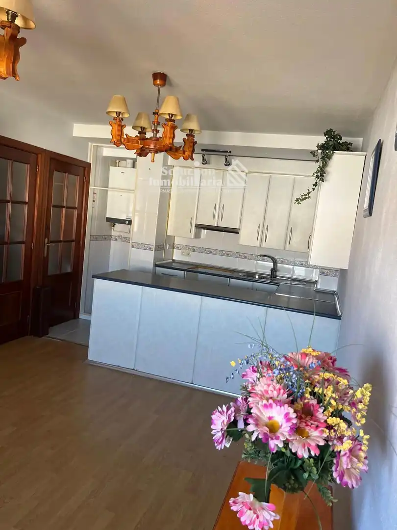 Piso con ascensor en venta en Villamayor, imagen 4