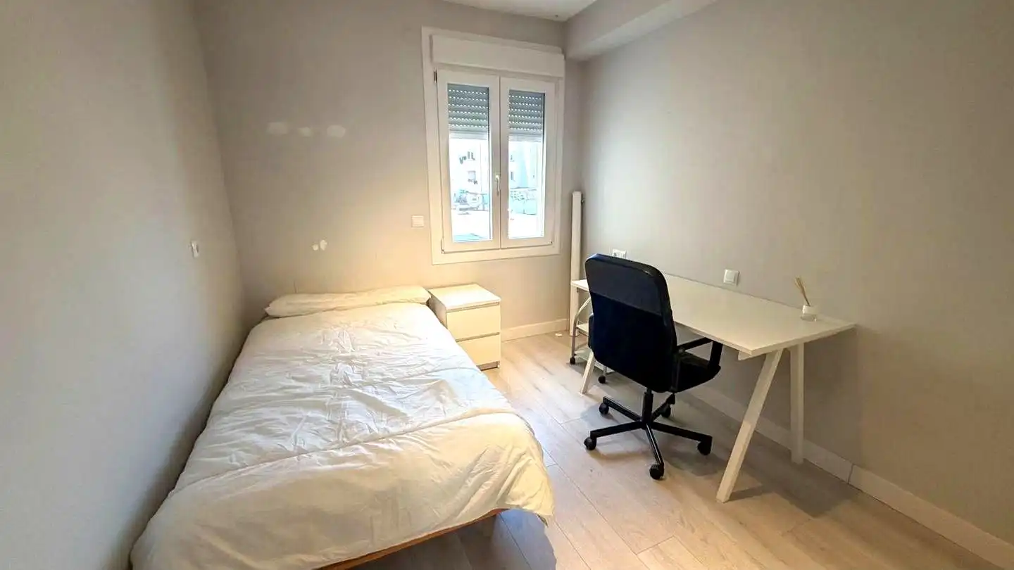 Habitación de Piso en venta en  Logroño con Calefacción y Amueblado