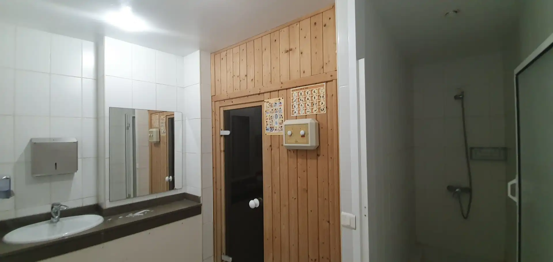 Bathroom of Flat for rent in Santa Cruz de Tenerife  with Private garden, Parquet flooring and Terrace