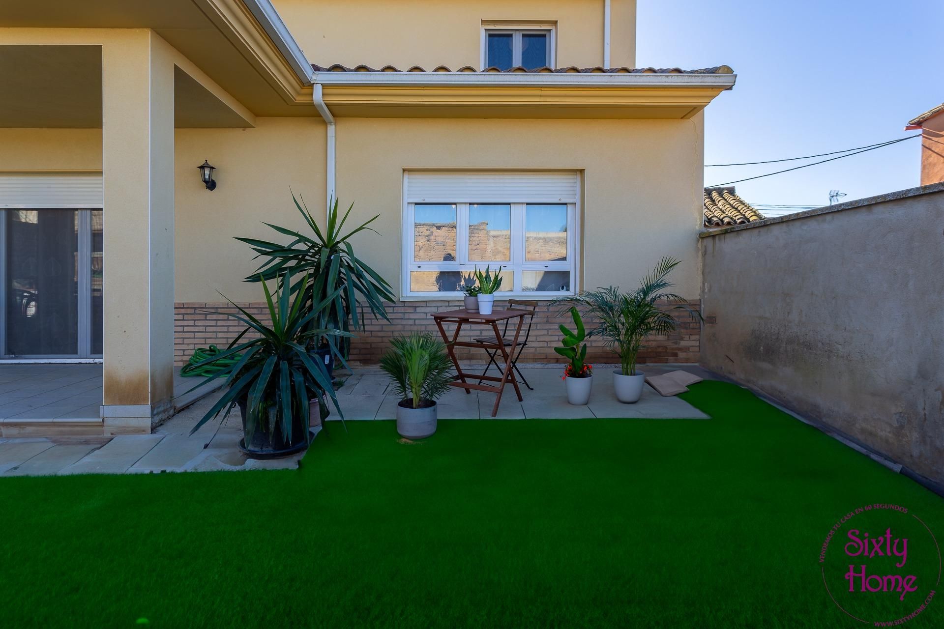 Terrassa de Casa o xalet en venda en Albero Alto amb Calefacció, Jardí privat i Terrassa