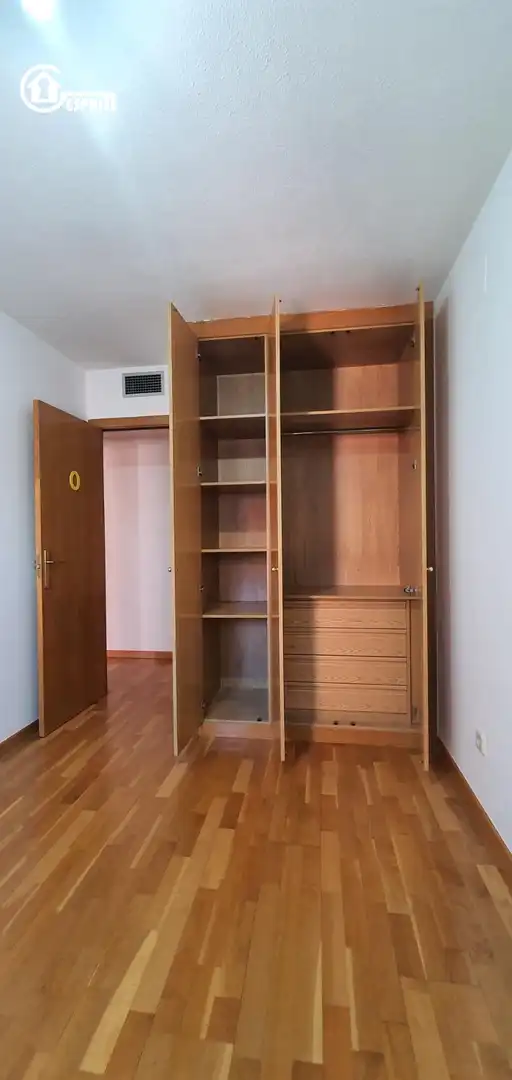 Dormitori de Pis en venda en Carabanchel