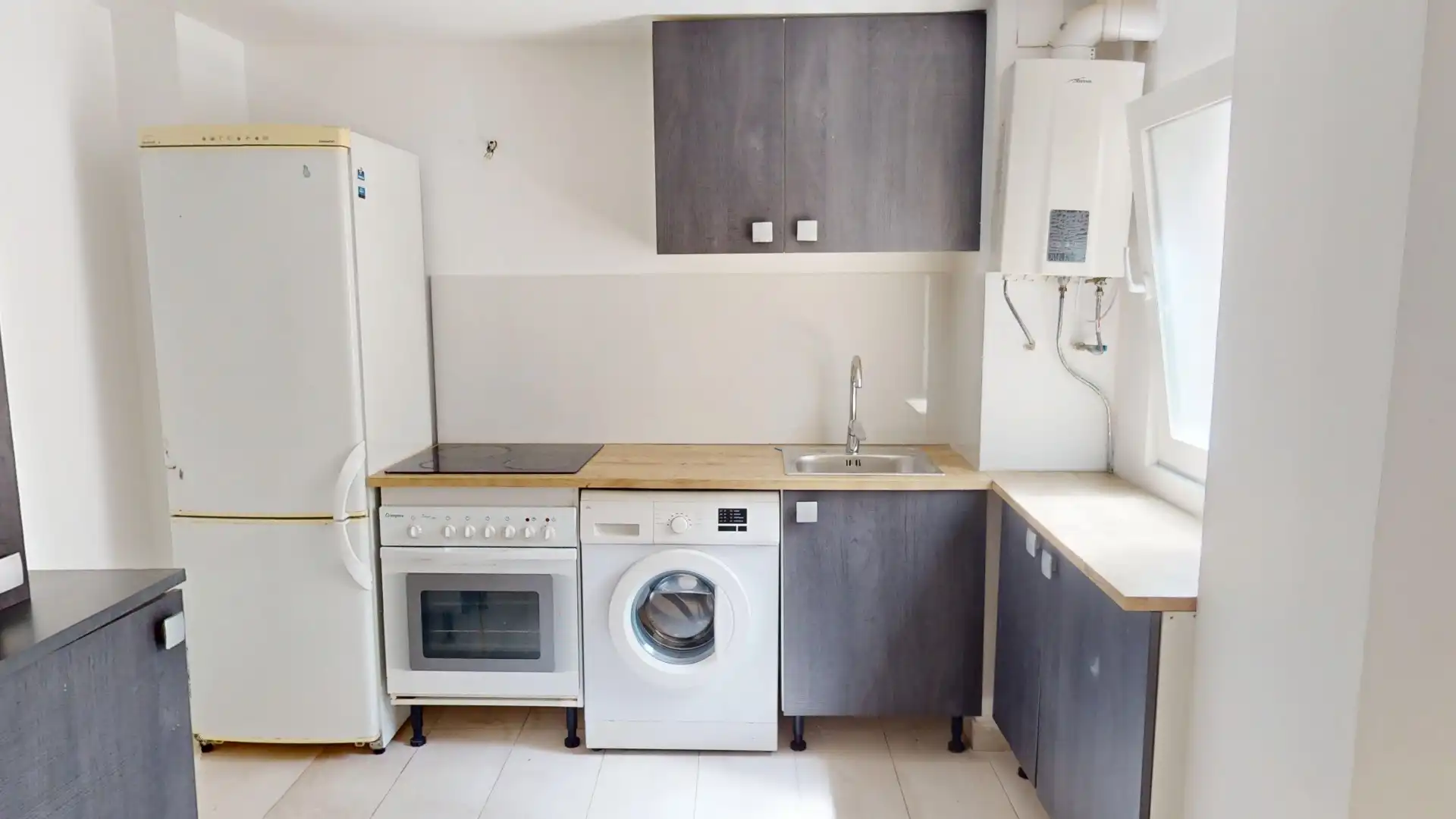 Cocina de Piso en venta en Alicante / Alacant con Amueblado, Lavadora y Balcón