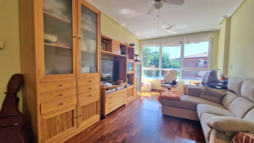 Wohnzimmer von Wohnung zum Verkauf in Urnieta mit Heizung und Abstellraum