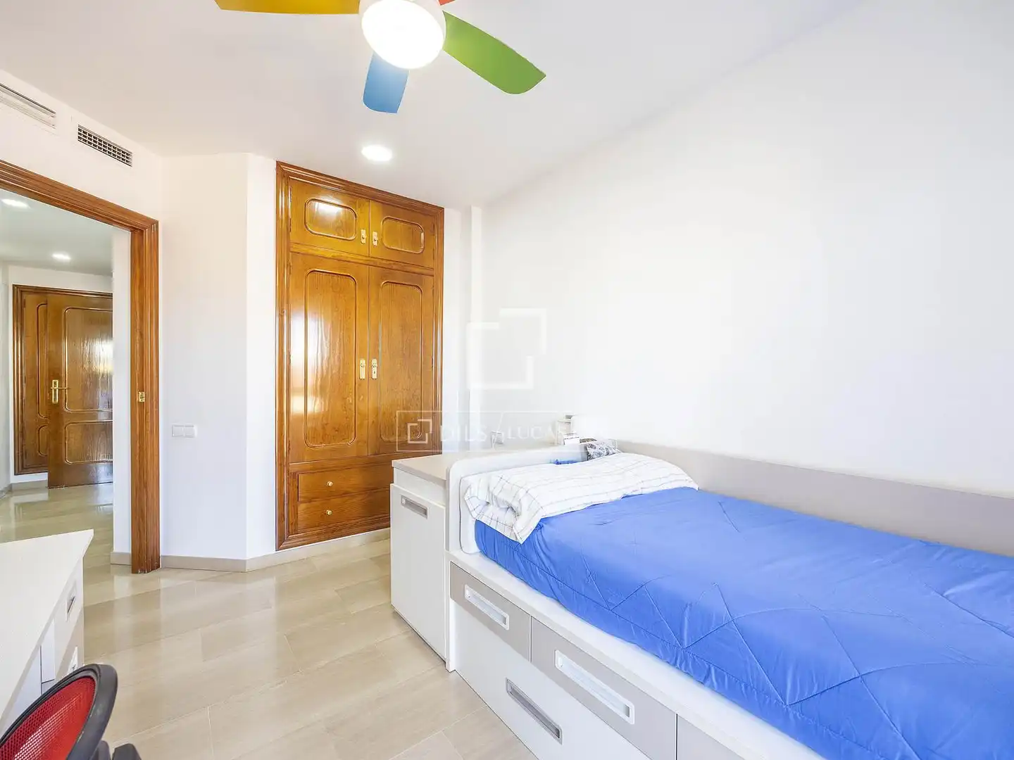 Dormitori de Casa o xalet en venda en Riba-roja de Túria amb Aire condicionat, Calefacció i Terrassa