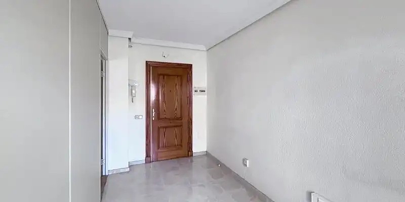 Wohnung zum Verkauf in El Ejido mit Terrasse und Balkon