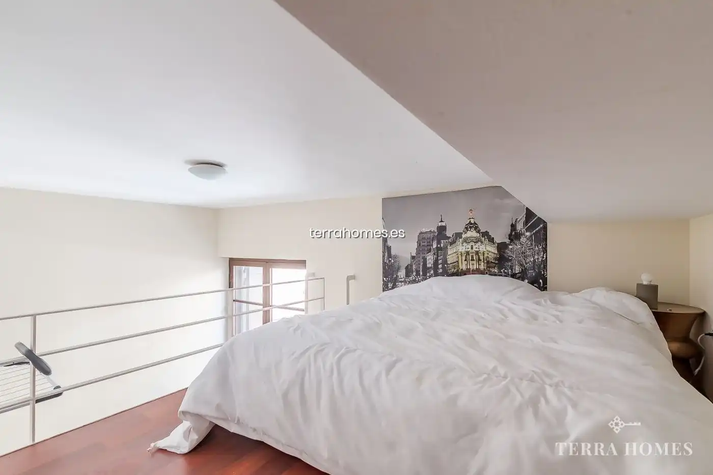 Habitación de Apartamento de alquiler en Madrid con Aire acondicionado, Calefacción y Amueblado
