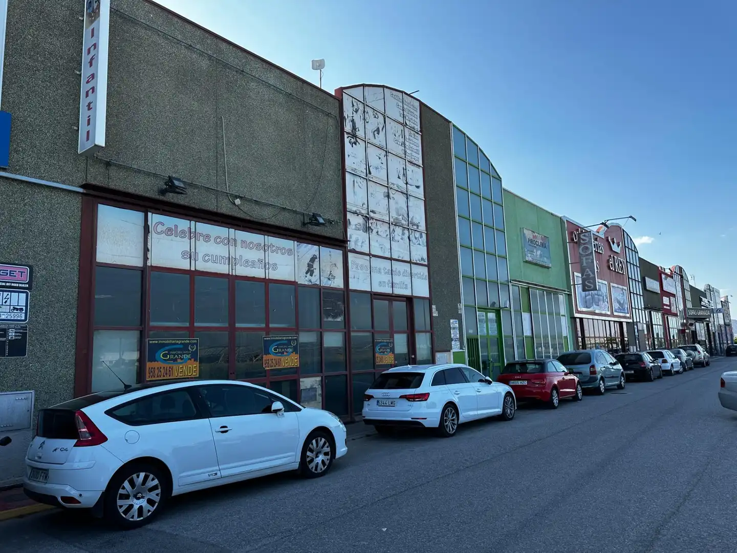 Vista exterior de Nave industrial en venta en Vegas del Genil