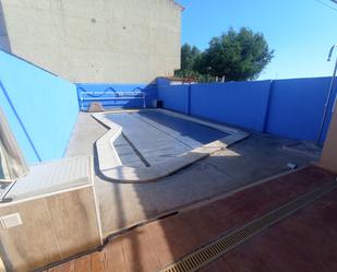 Piscina de Casa adosada en venda en Magán amb Aire condicionat, Terrassa i Piscina