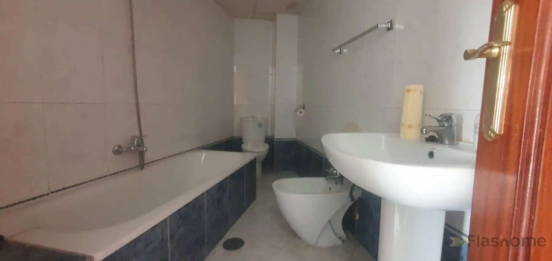 Badezimmer von Wohnung zum Verkauf in Santa Amalia mit Abstellraum und Balkon