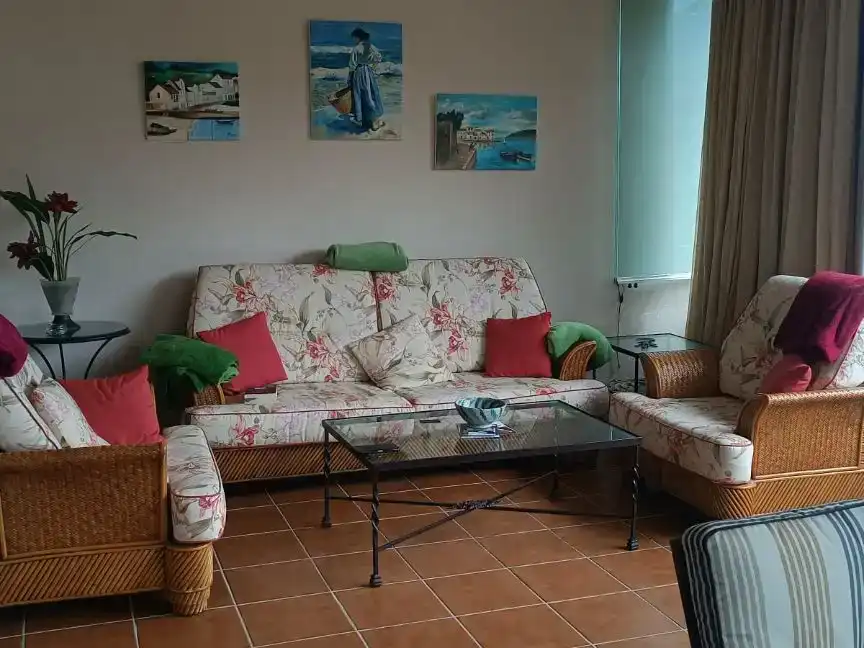 Sala d'estar de Apartament en venda en Marbella amb Aire condicionat, Piscina i Balcó