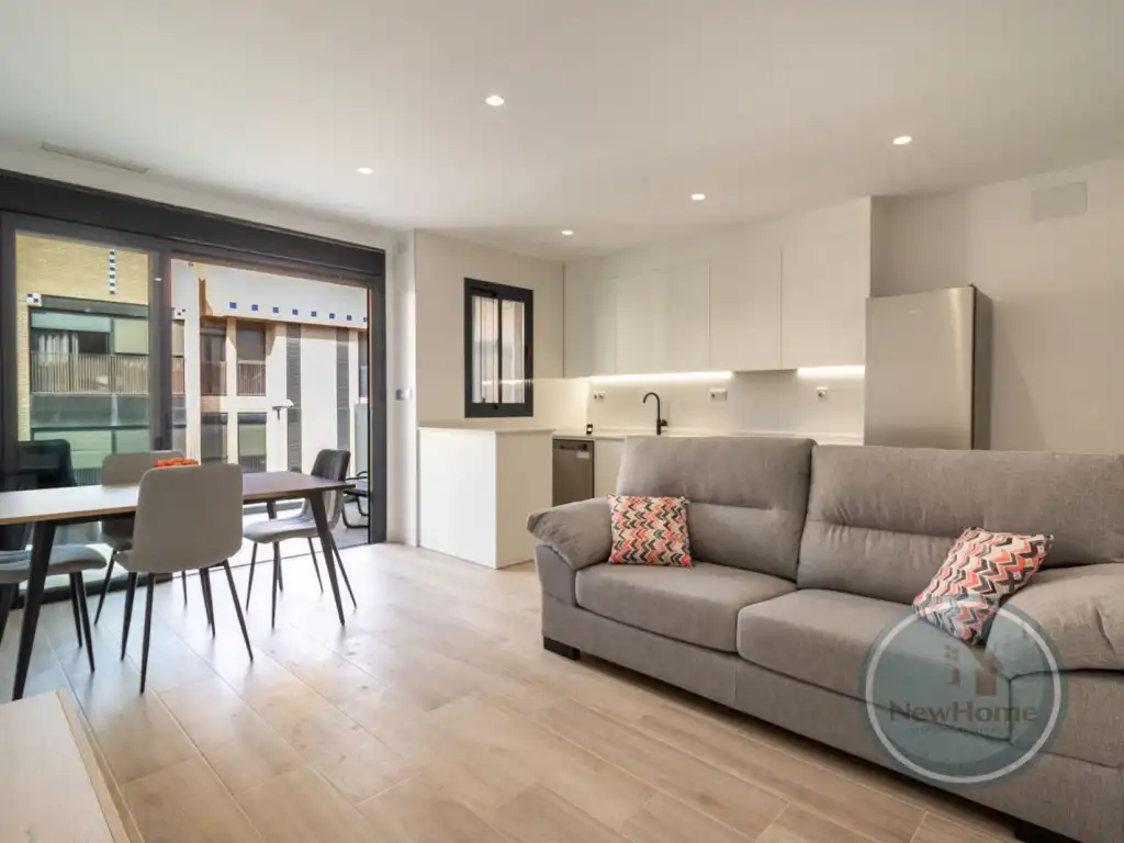 Sala de estar de Piso de alquiler en Elche / Elx con Aire acondicionado, Terraza y Piscina comunitaria