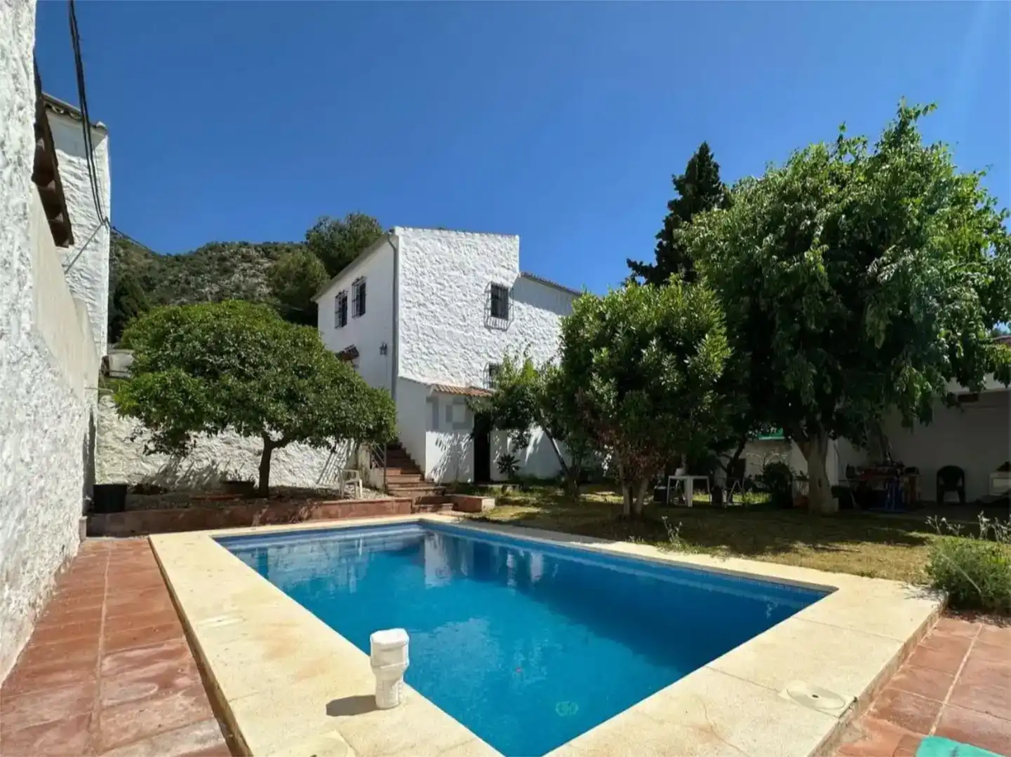 Vista exterior de Finca rústica en venda en Cártama amb Aire condicionat i Piscina
