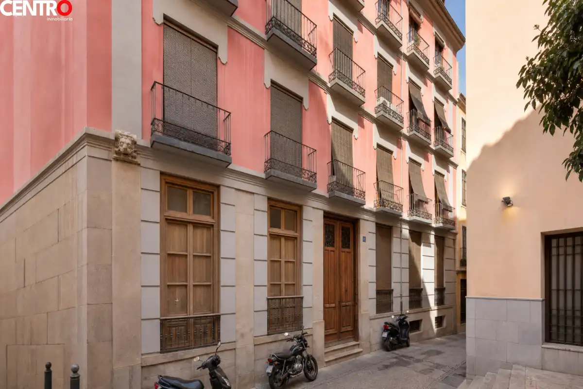 Vista exterior de Oficina en venda en Granada