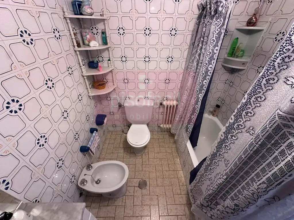 Bathroom of Flat for sale in Lugo