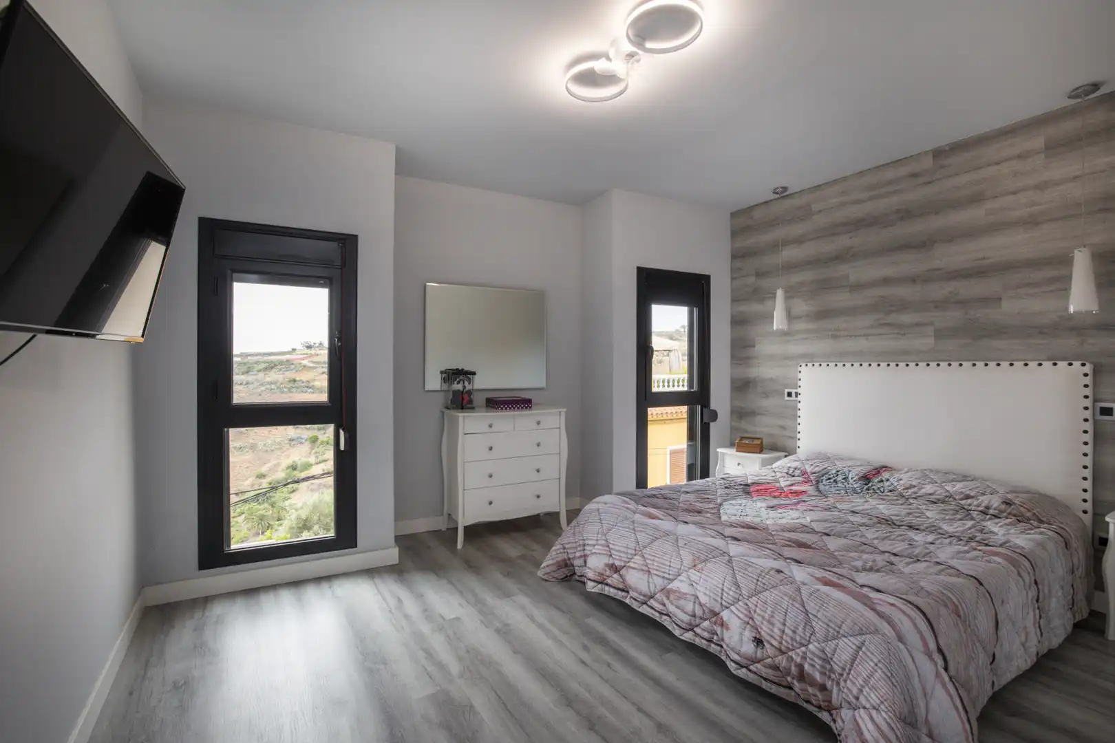 Dormitori de Casa adosada en venda en Las Palmas de Gran Canaria amb Terrassa, Traster i Moblat