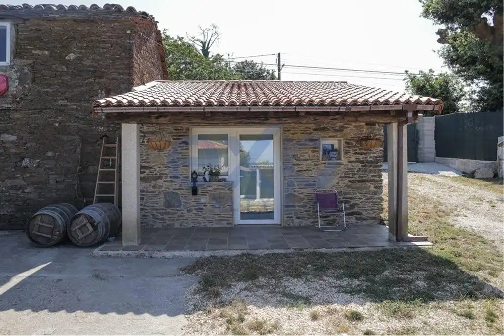 Außenansicht von Country house zum Verkauf in Touro mit Privatgarten und Terrasse
