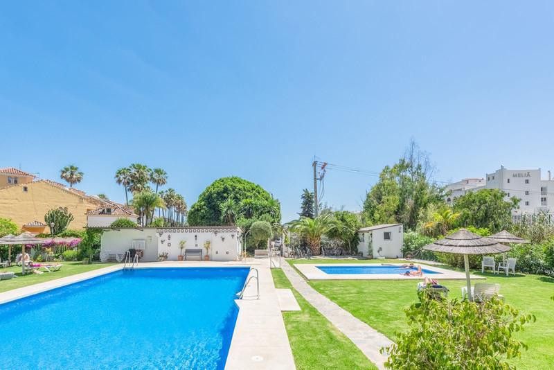 Swimming pool of Planta baja for sale in Marbella  with Air Conditioner, Terrace and Swimming Pool