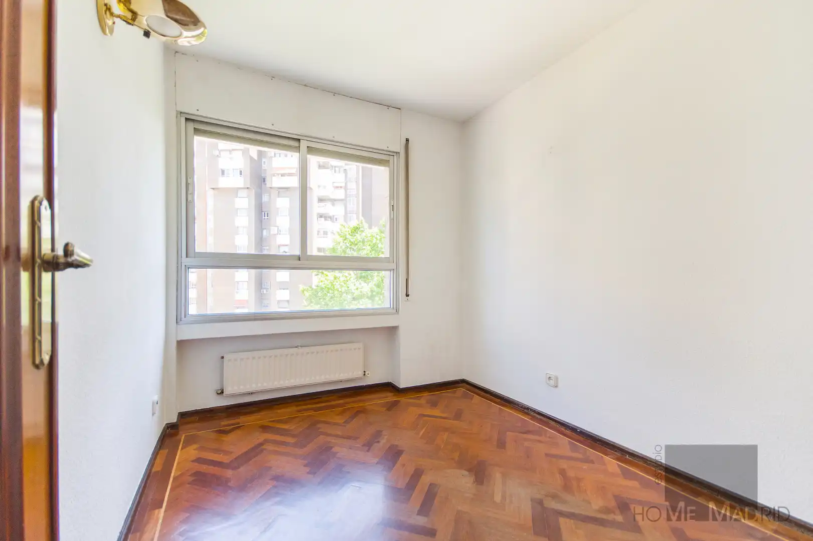 Bedroom of Flat for sale in Madrid  with Air Conditioner, Heating and Parquet flooring