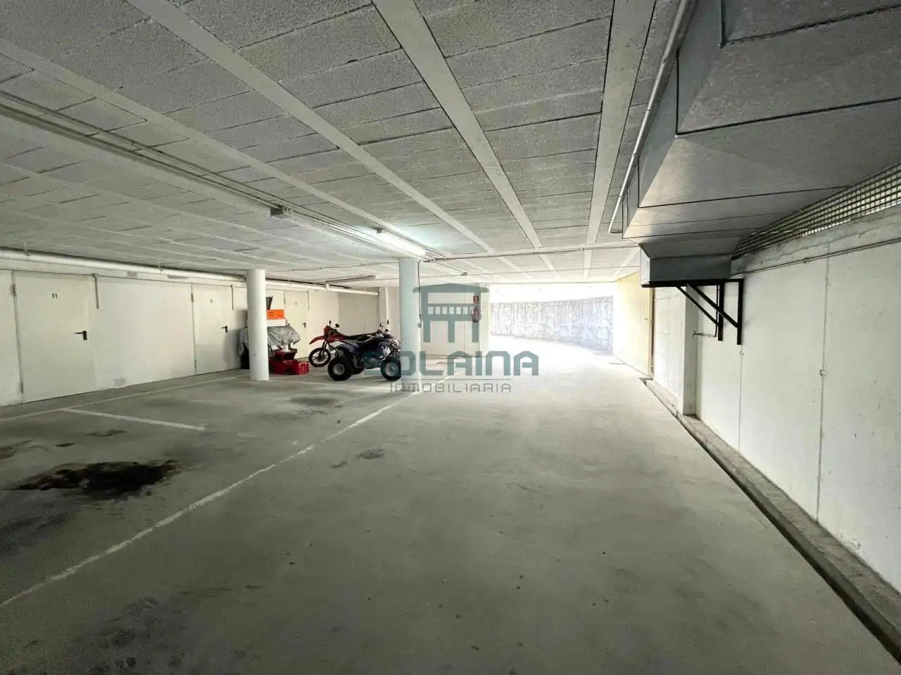 Parking de Casa adosada en venta en A Arnoia con Calefacción, Jardín privado y Parquet