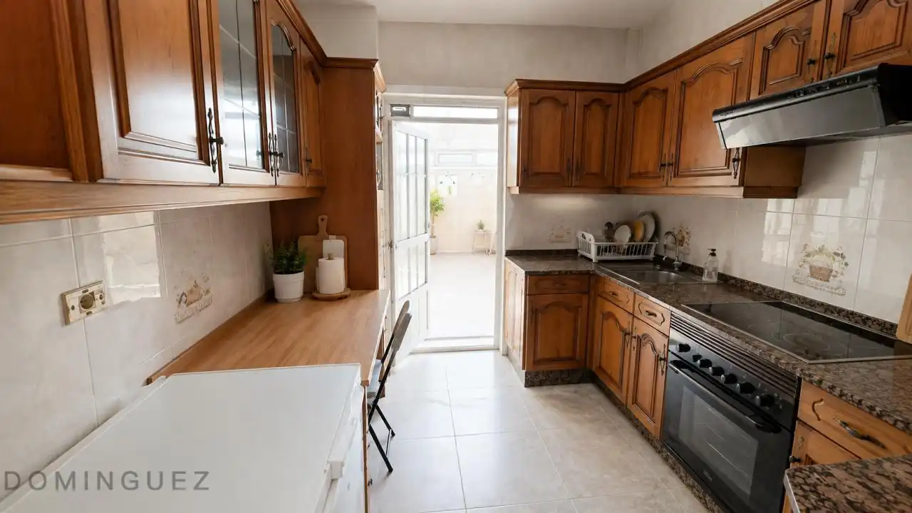 Kitchen of Flat for sale in Vigo   with Heating and Terrace