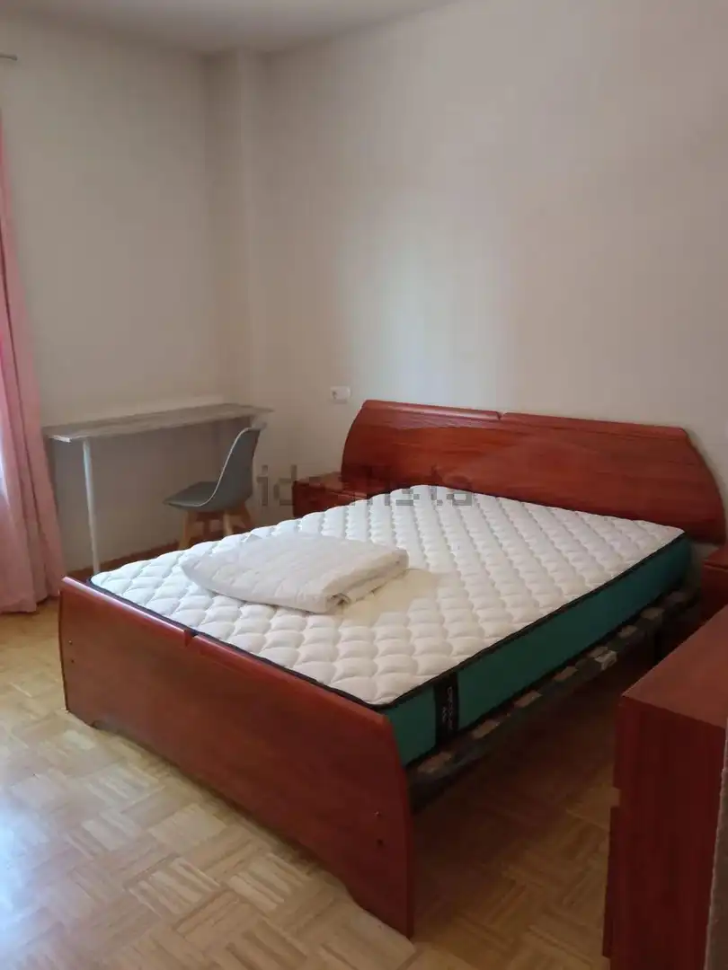 Bedroom of Flat for sale in Ciudad Real  with Heating, Private garden and Furnished
