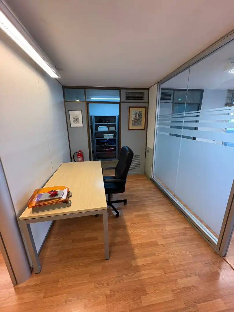 Oficina de lloguer en Girona amb Terrassa