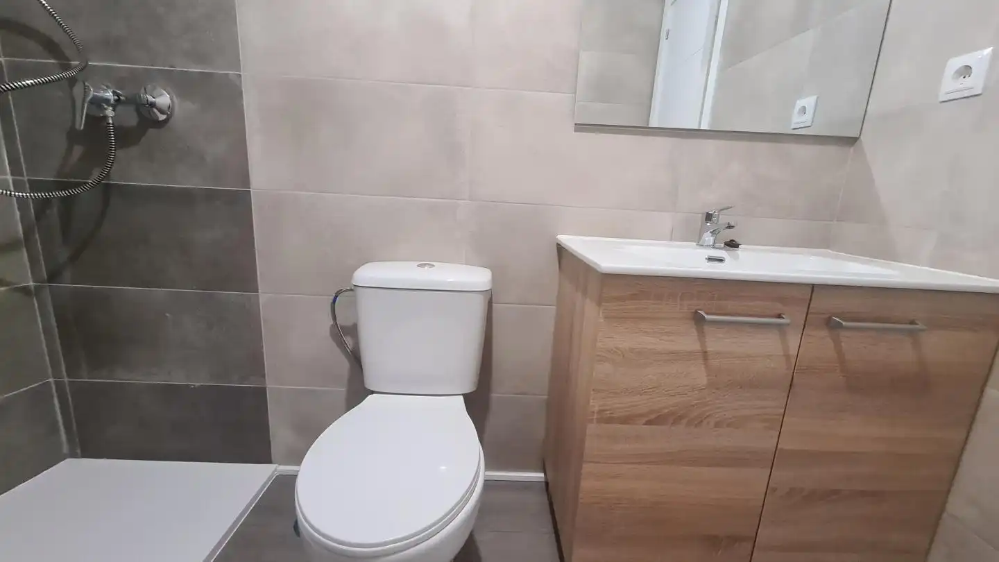 Baño de Planta baja en venta en La Adrada  con Calefacción, Terraza y Trastero