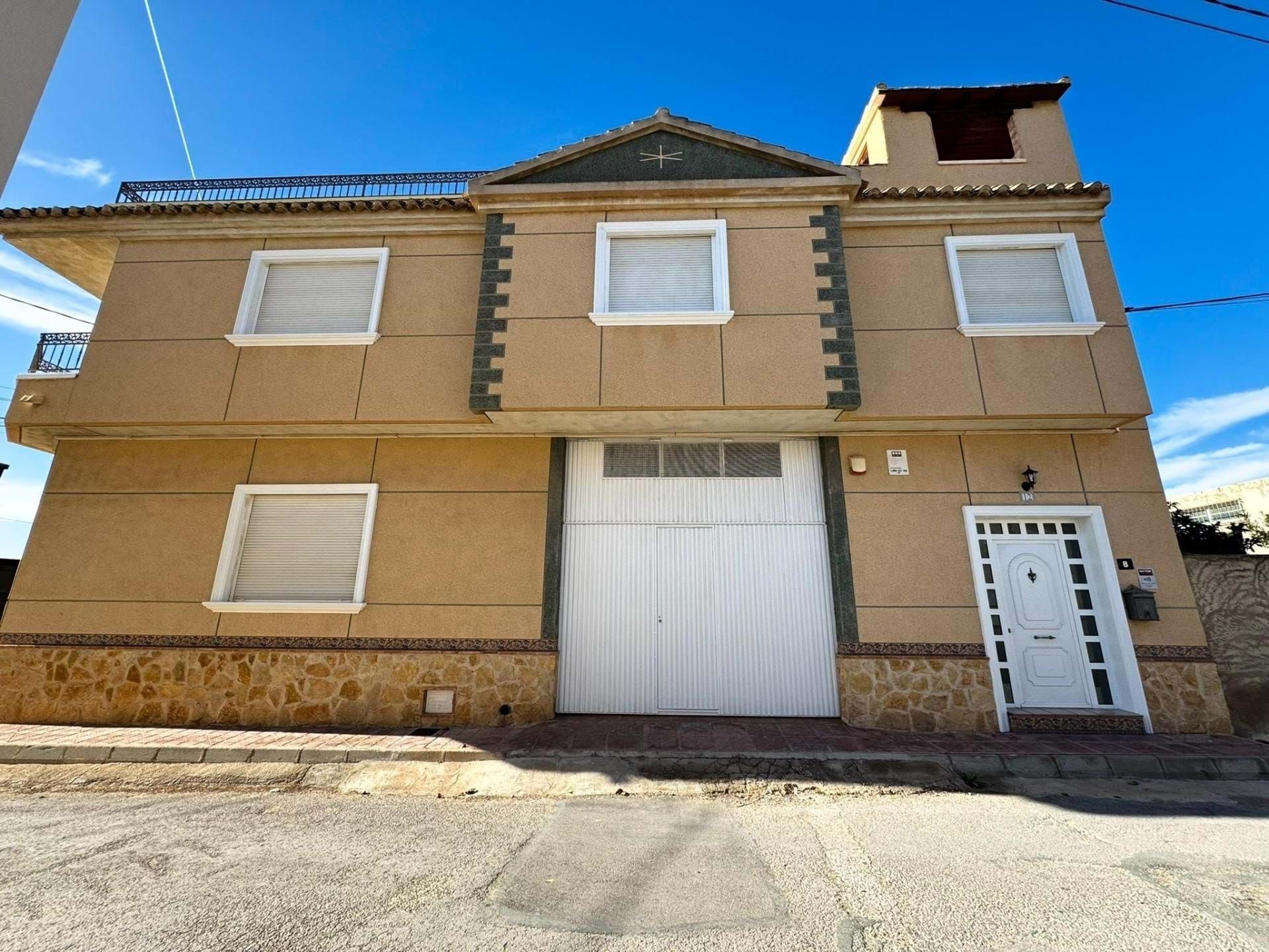 Casa o xalet en venda a calle Riquelme Los, Carolinas Bajas