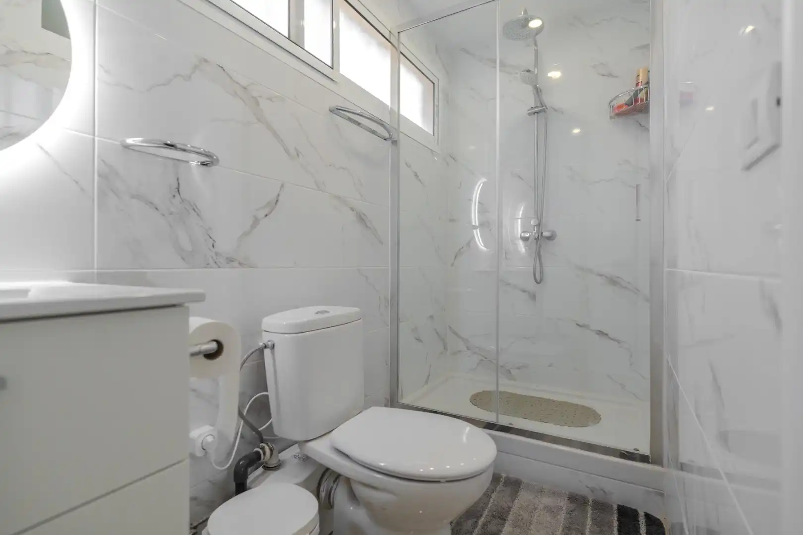 Baño de Apartamento en venta en Adeje con Terraza, Amueblado y Piscina comunitaria