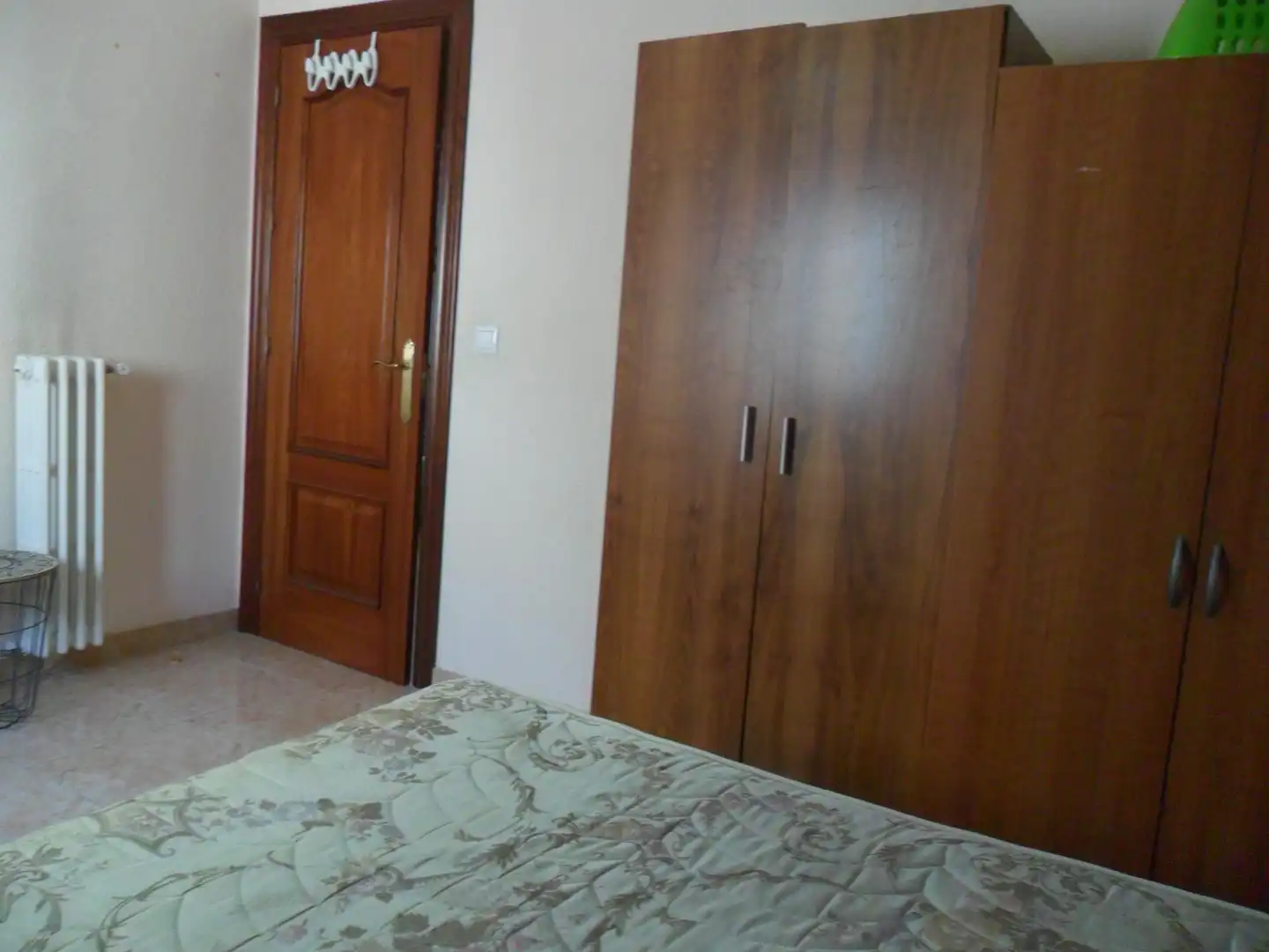 Habitación de Piso de alquiler en Granada con Calefacción y Jardín privado