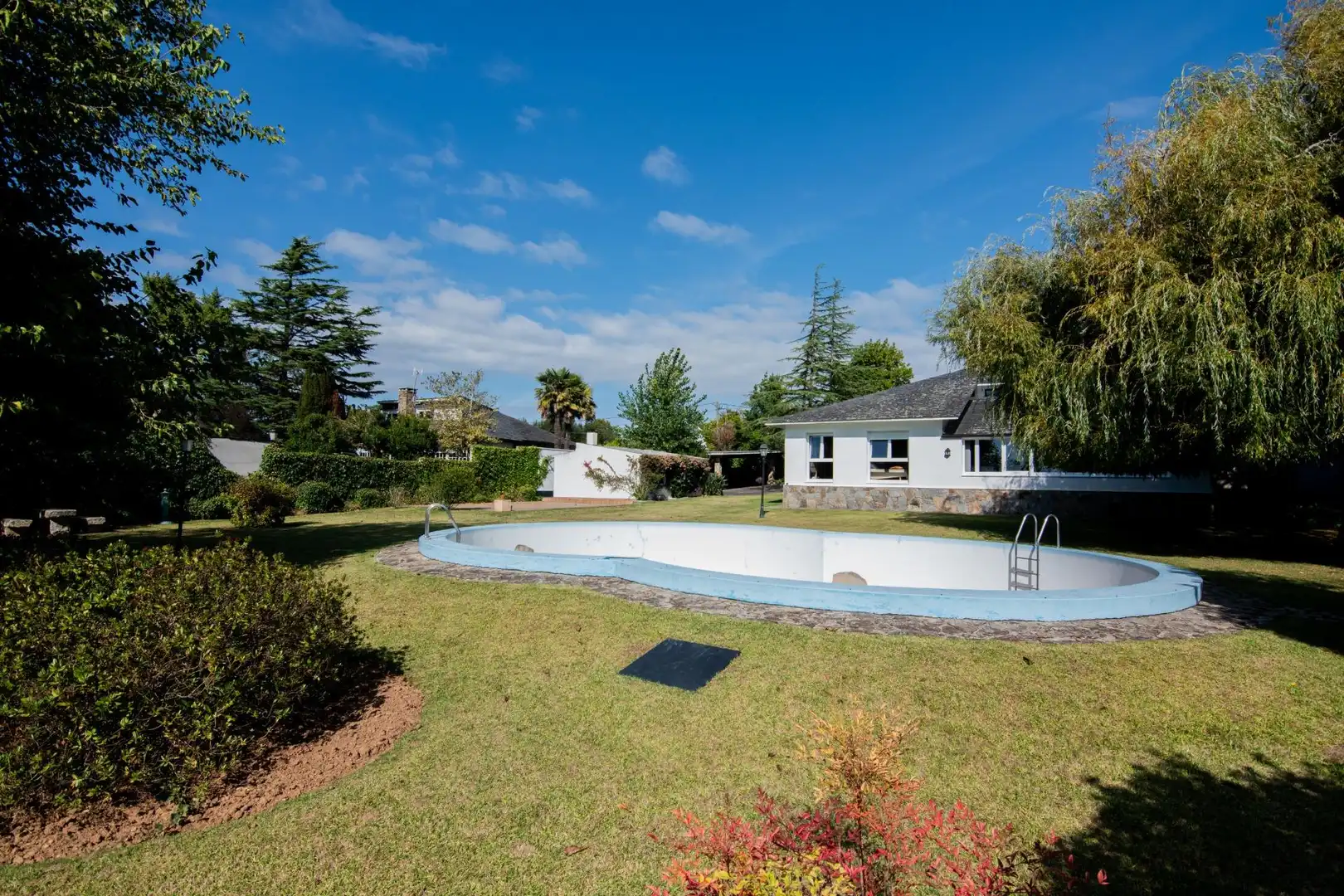 Schwimmbecken von Haus oder Chalet zum Verkauf in Oleiros mit Heizung, Privatgarten und Abstellraum