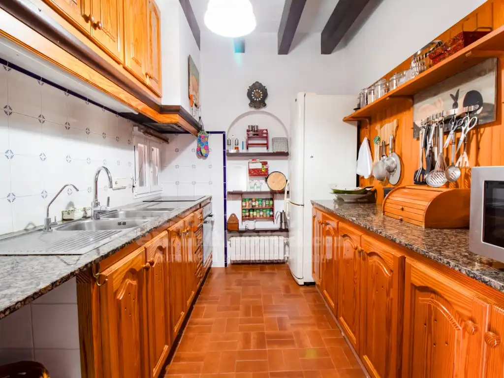 Cuina de Finca rústica en venda en Sant Lluís amb Aire condicionat, Calefacció i Jardí privat