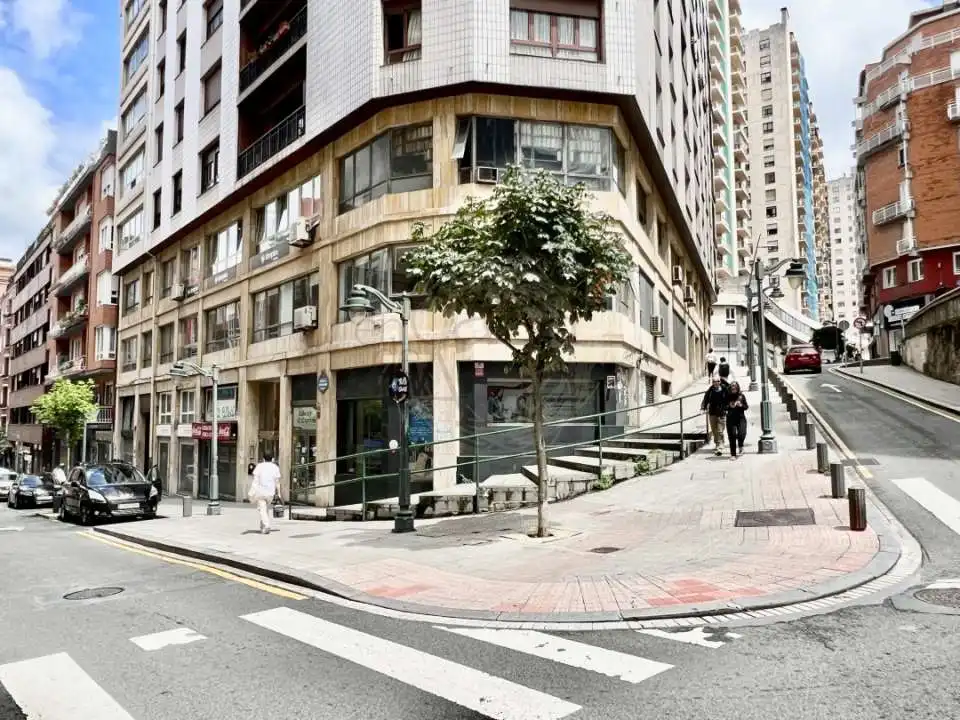Ufficio con ascensore in vendita a Calle General Concha, imagen 2