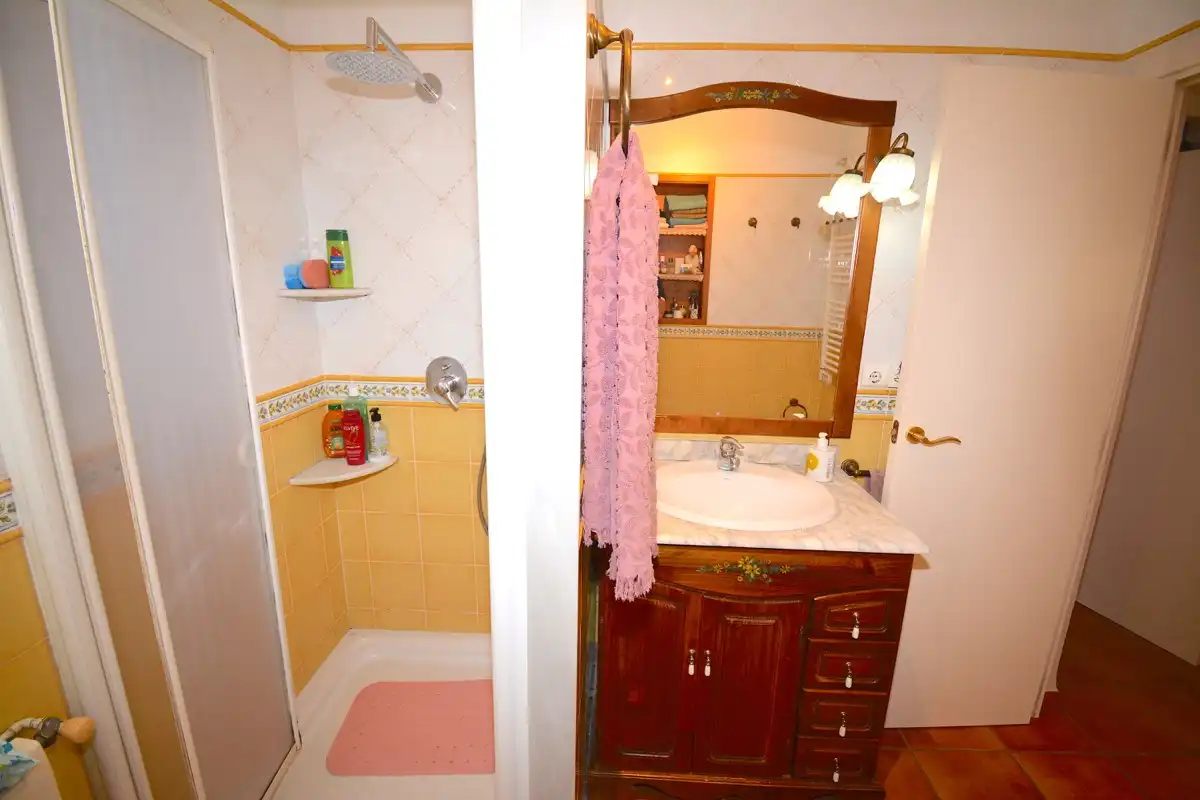 Baño de Casa o chalet en venta en Dénia con Aire acondicionado, Calefacción y Jardín privado