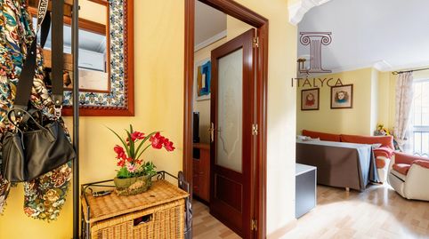 Foto 2 de Casa adosada en venta en Calle Santas Justa y Rufina, Aljamar, Tomares