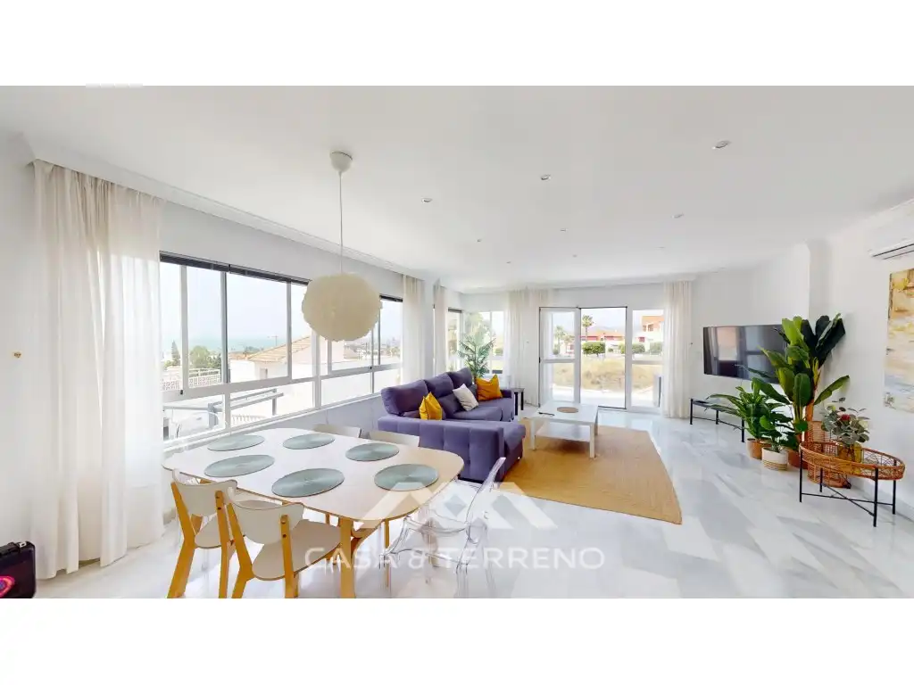 House with terrace for sale in Calle Claveles, imagen 4