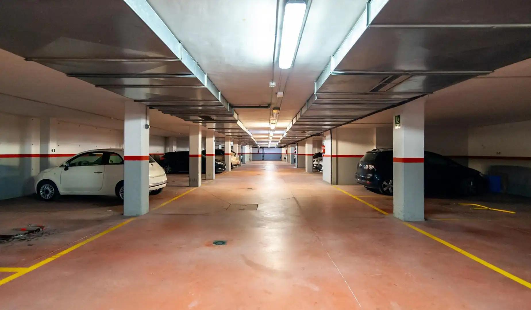 Parking de Ático en venta en Vilafranca del Penedès con Aire acondicionado, Calefacción y Parquet