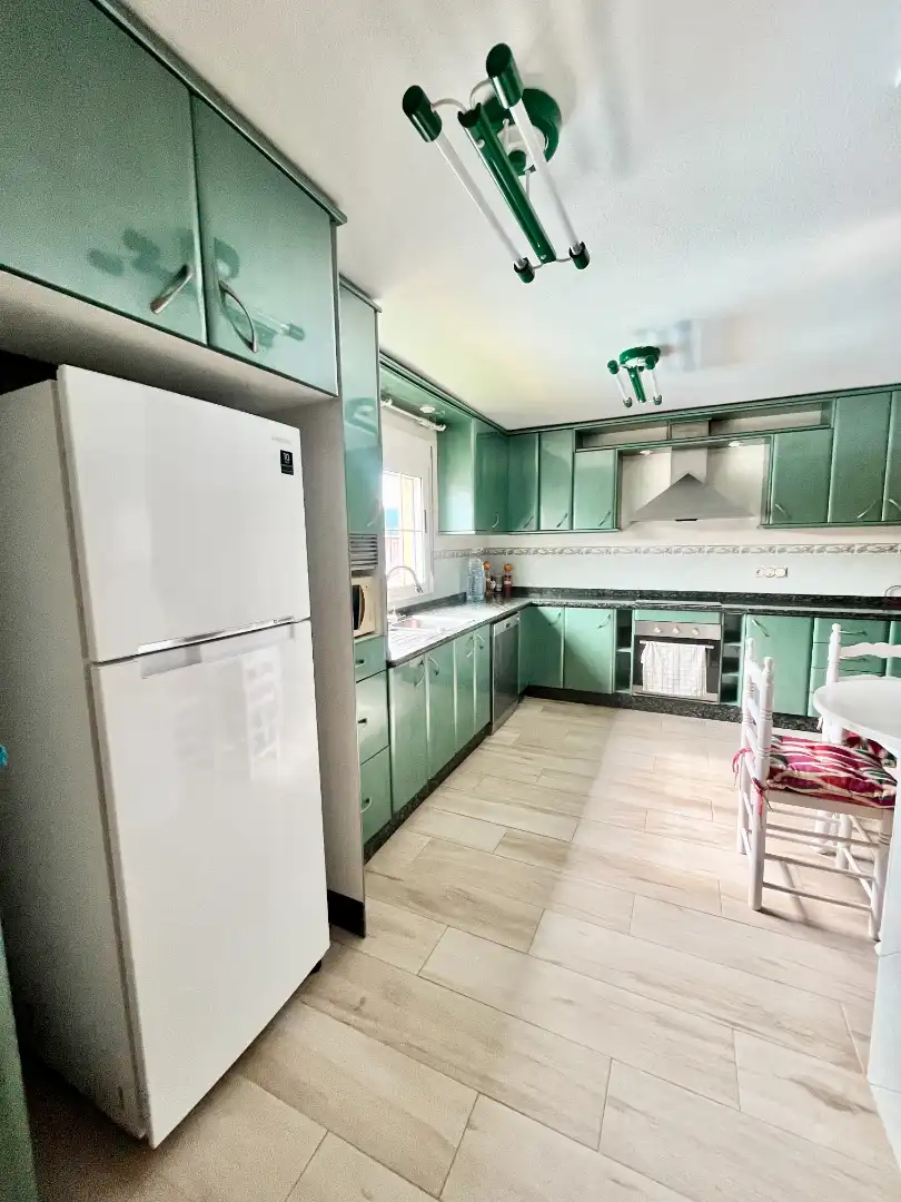 Cocina de Casa o chalet en venta en Torrevieja con Aire acondicionado, Calefacción y Jardín privado