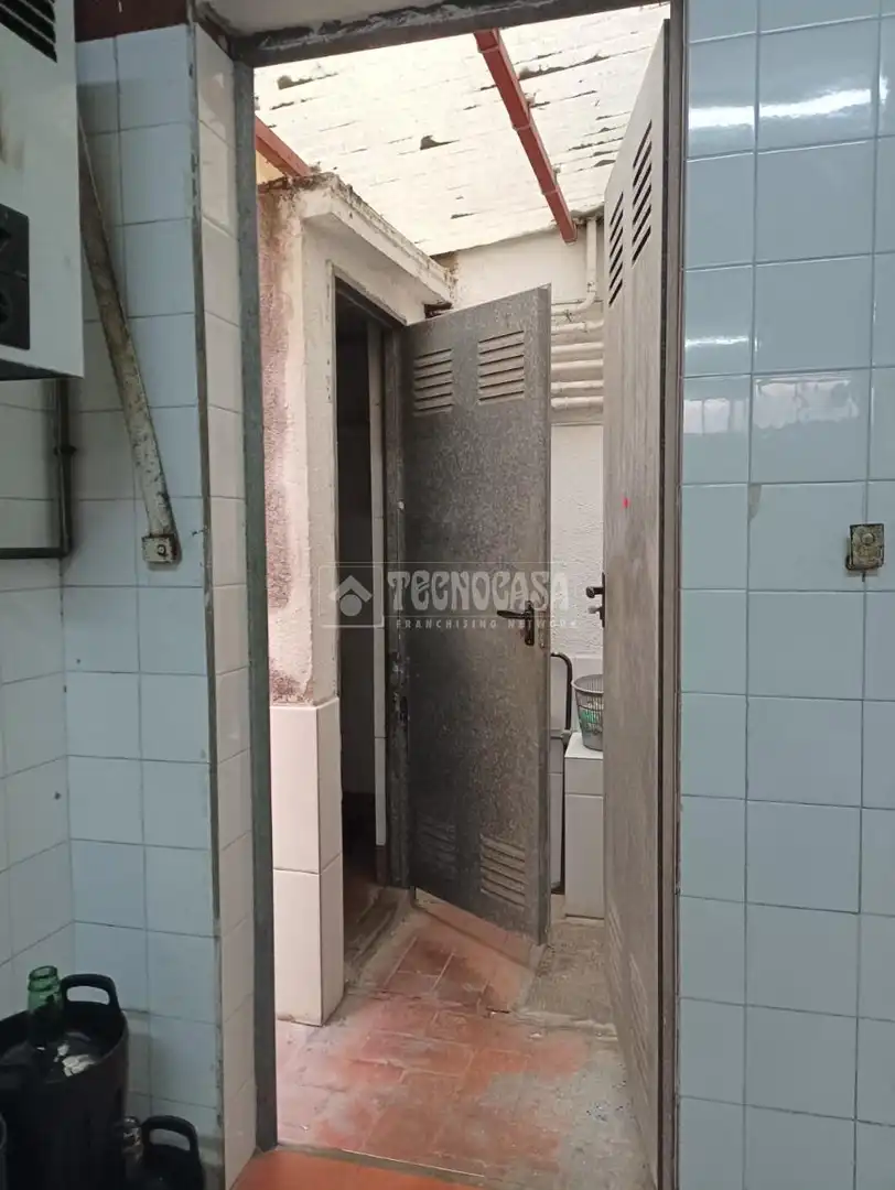 Baño de Local en venta en Badalona