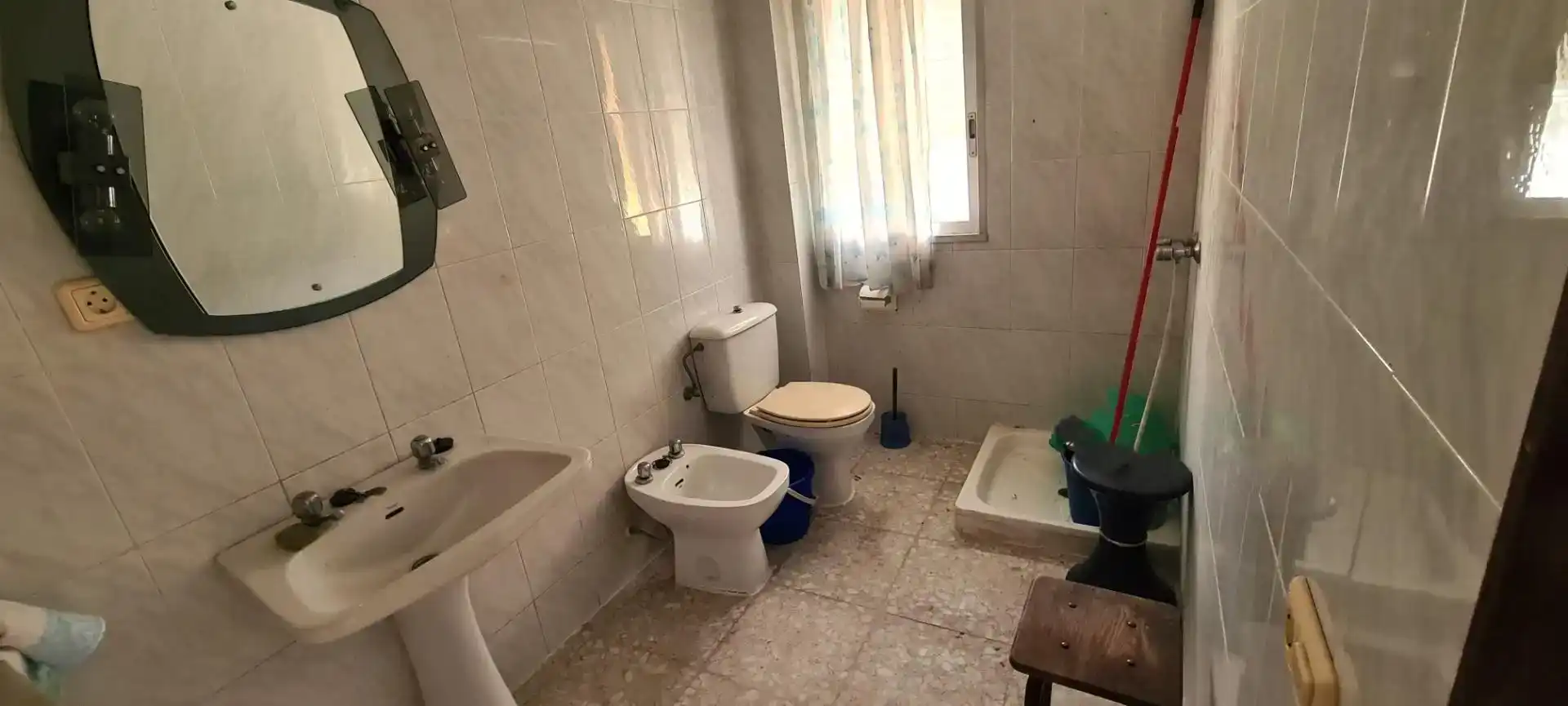 Badezimmer von Einfamilien-Reihenhaus zur Miete in Torrejoncillo del Rey