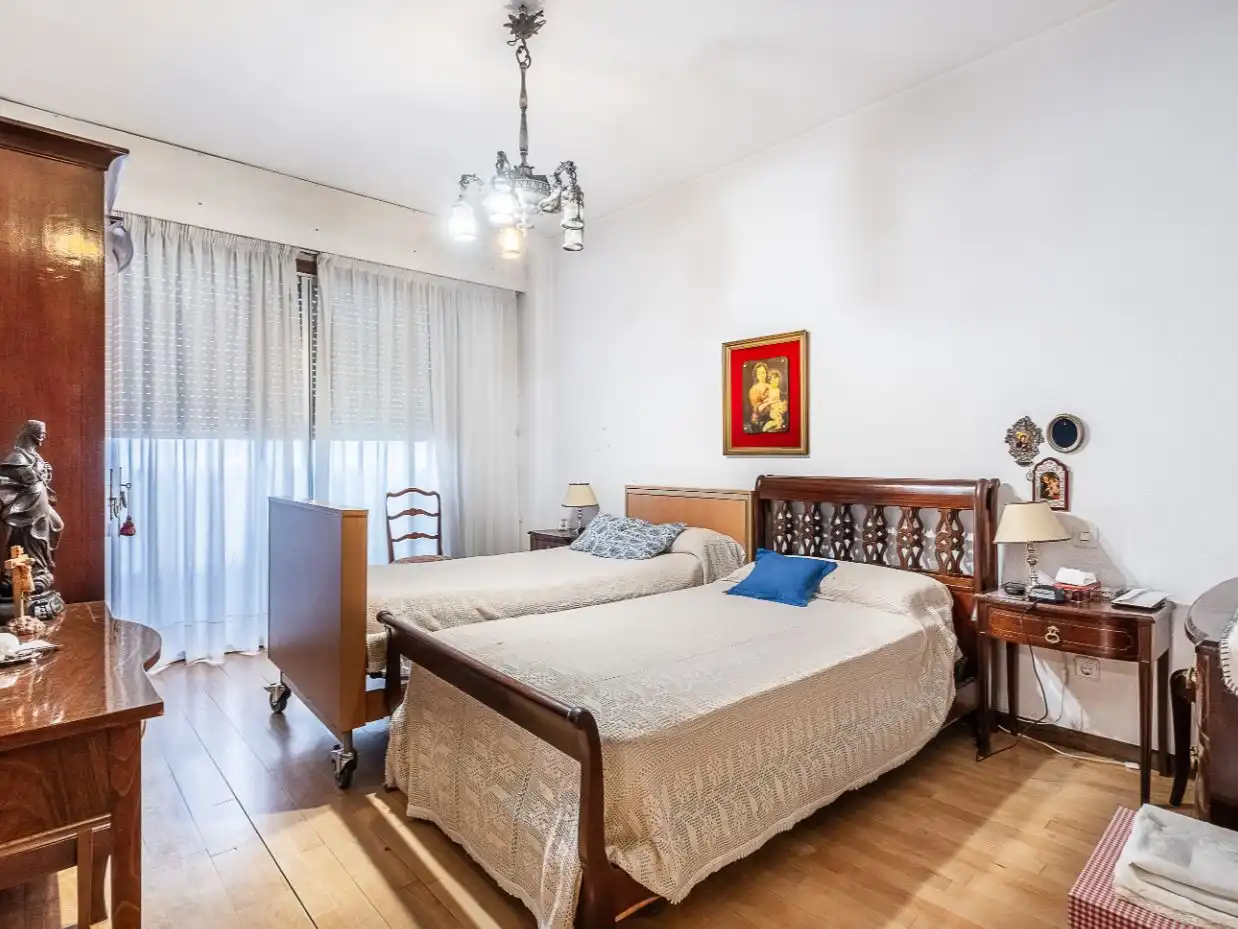 Habitación de Piso en venta en  Madrid Capital con Terraza y Balcón