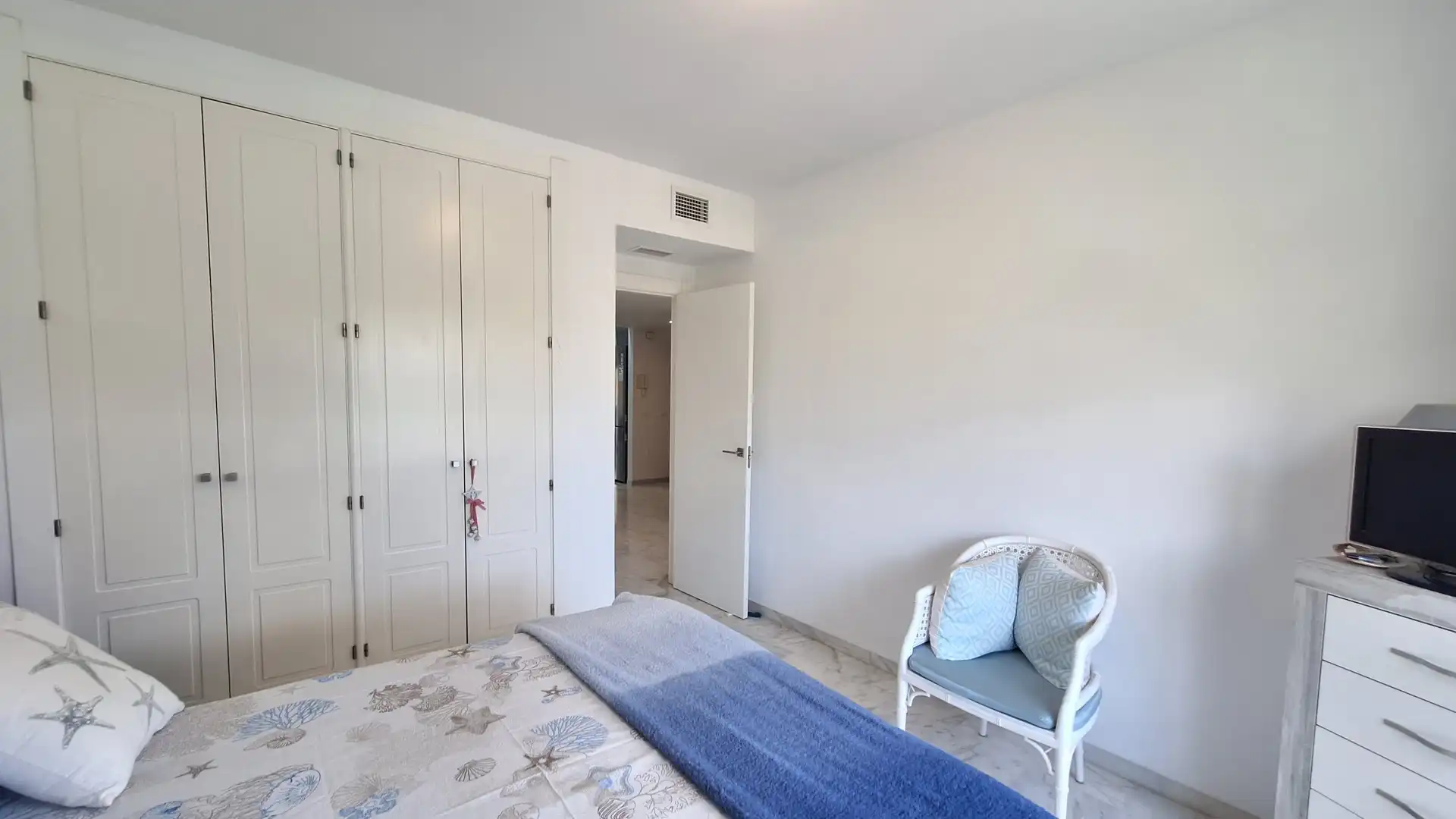 Dormitori de Pis en venda en Estepona amb Aire condicionat, Calefacció i Terrassa