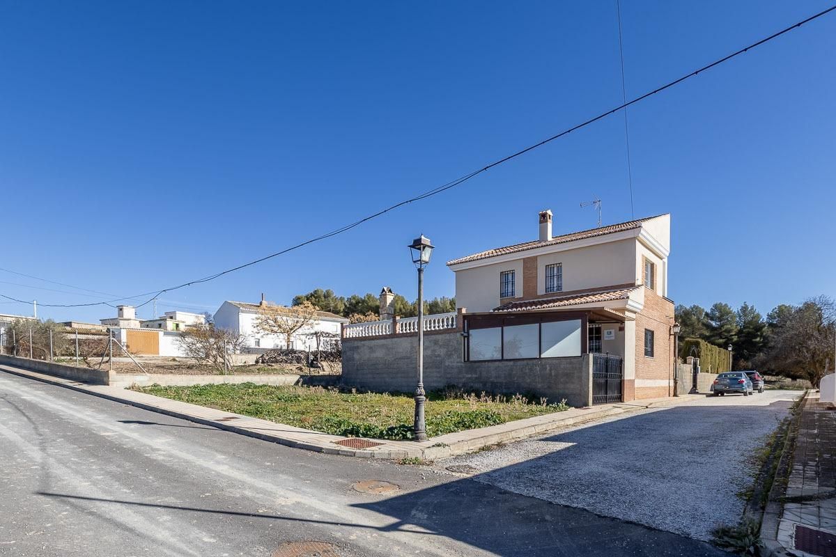 Vista exterior de Casa o xalet en venda en Arenas del Rey amb Aire condicionat, Calefacció i Jardí privat