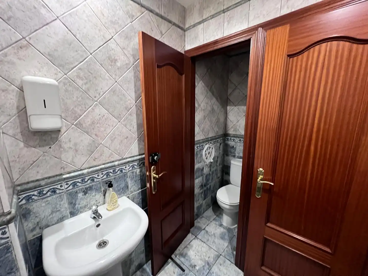 Business premises for sale in Calle Cabo Peñas, imagen 18
