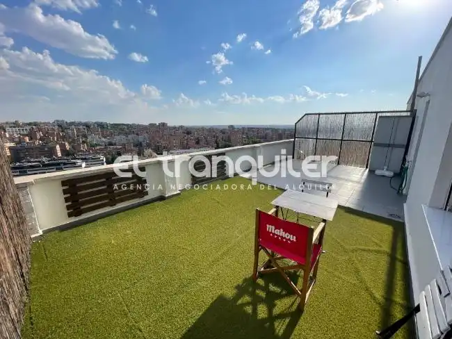 Terrassa de Àtic de lloguer en Madrid amb Aire condicionat, Terrassa i Moblat