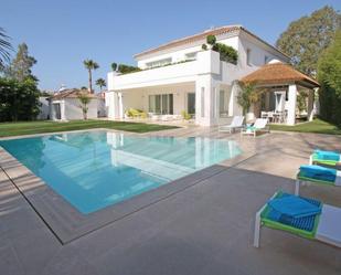 Swimming pool of House or chalet to rent in Marbella  with Air Conditioner, Heating and Private garden