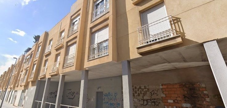 Vista exterior de Pis en venda en  Almería Capital amb Traster