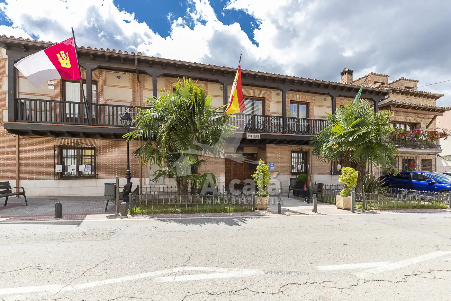 Vista exterior de Pis en venda en Chiloeches amb Calefacció, Traster i Balcó